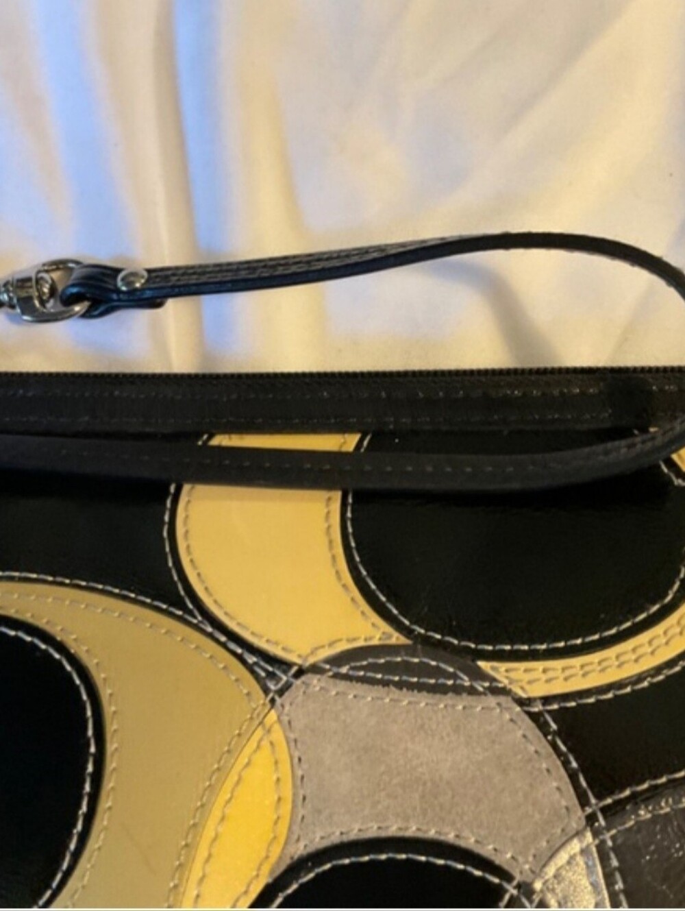 Coach Op Art Large Wristlet - Picture 4 of 9
